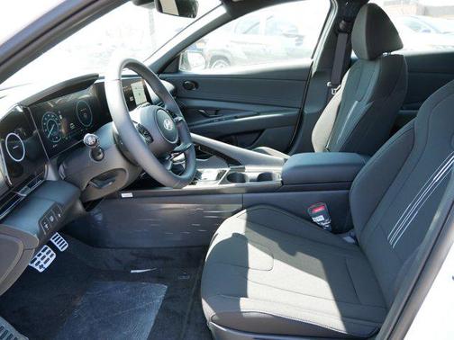 2025 Hyundai ELANTRA Sport