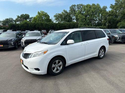 2015 Toyota Sienna LE