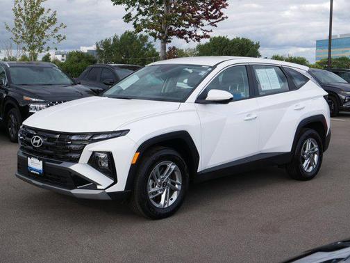 2025 Hyundai TUCSON SE