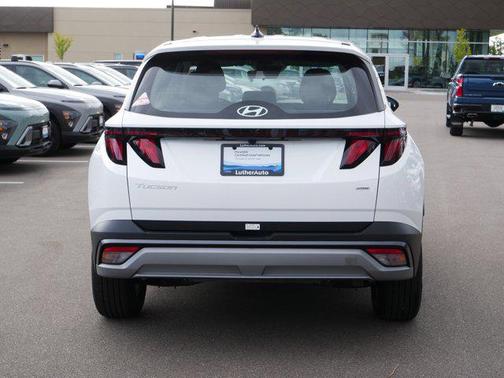 2025 Hyundai TUCSON SE