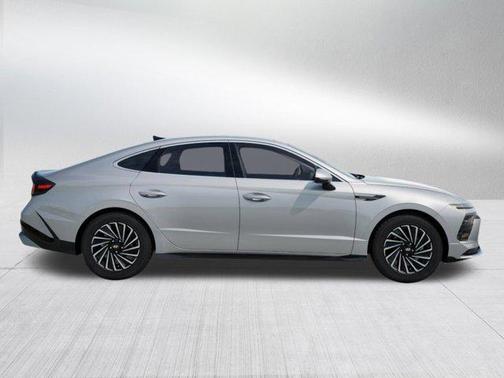 Aero Silver 2026 Hyundai SONATA Hybrid SE