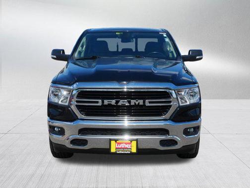 Diamond Black Crystal Pearlcoat 2020 RAM 1500 Big Horn/Lone Star
