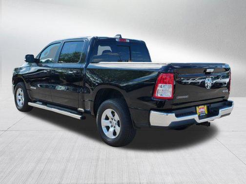 Diamond Black Crystal Pearlcoat 2020 RAM 1500 Big Horn/Lone Star