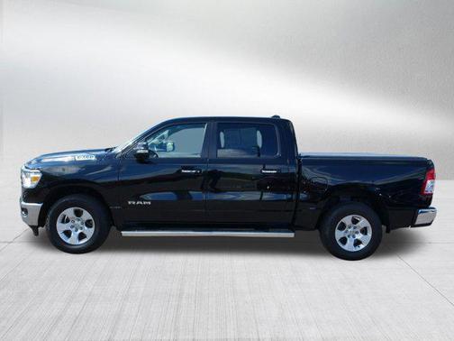 Diamond Black Crystal Pearlcoat 2020 RAM 1500 Big Horn/Lone Star