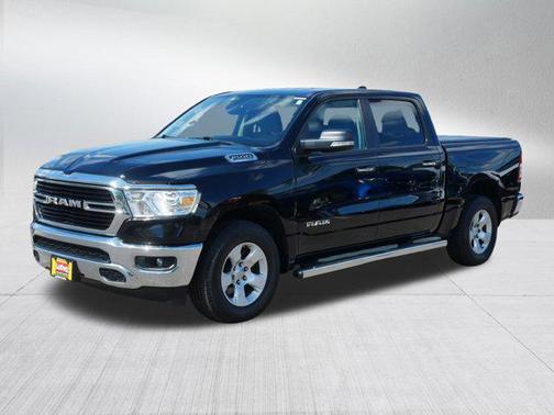 Diamond Black Crystal Pearlcoat 2020 RAM 1500 Big Horn/Lone Star