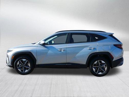 Shimmering Silver 2025 Hyundai TUCSON SEL