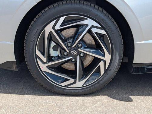 Aero Silver 2026 Hyundai SONATA SEL