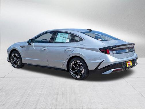 Aero Silver 2026 Hyundai SONATA SEL