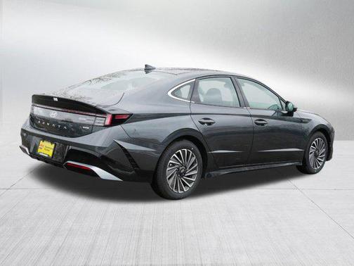 2026 Hyundai SONATA Hybrid SE