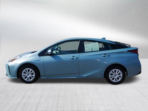 2022 Toyota Prius LE