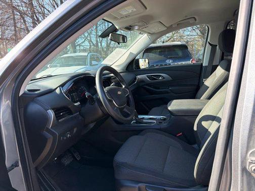 Satin Steel Metallic 2020 Chevrolet Traverse LS