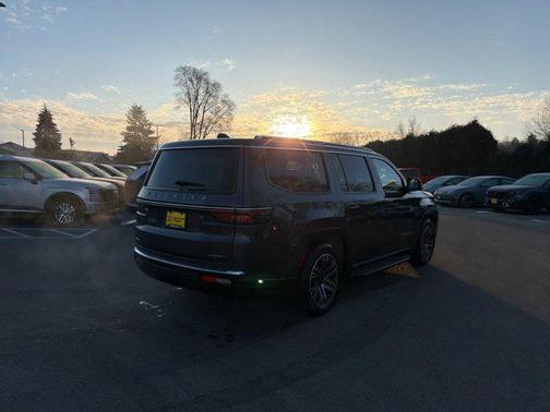 2022 Jeep Wagoneer Series III 4x4