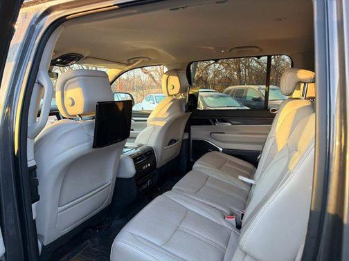 2022 Jeep Wagoneer Series III 4x4