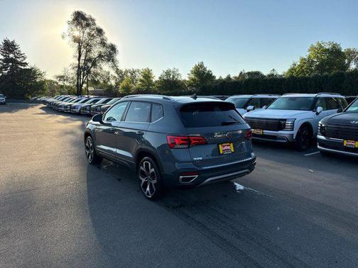 2023 Volkswagen Taos 1.5T SEL