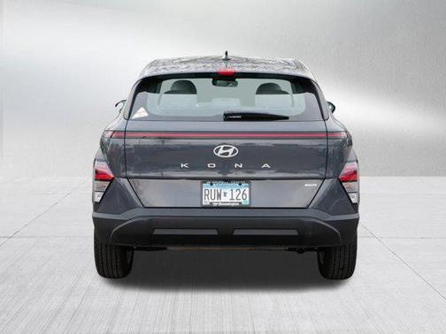 2025 Hyundai KONA SE