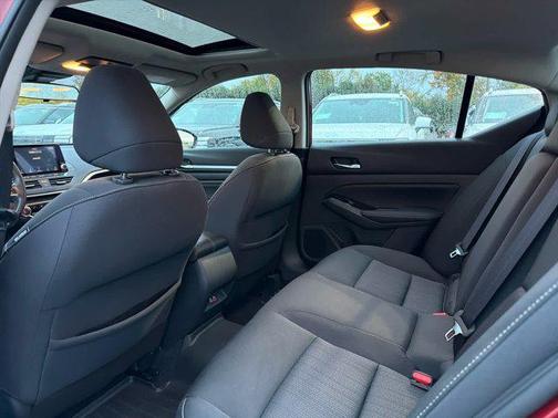 2021 Nissan Altima 2.5 SV