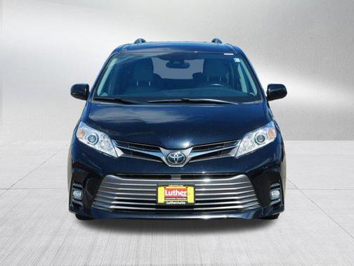 Midnight Black Metallic 2020 Toyota Sienna XLE