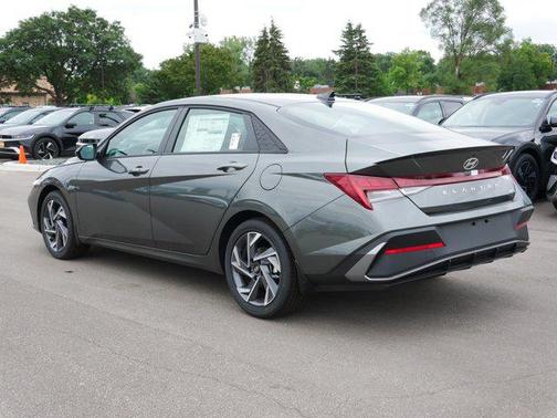 2025 Hyundai ELANTRA Sport