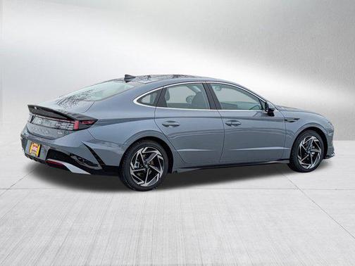 2026 Hyundai SONATA SEL