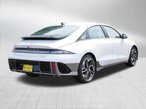 2025 Hyundai IONIQ 6 SEL