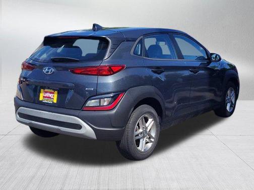 2022 Hyundai KONA SE