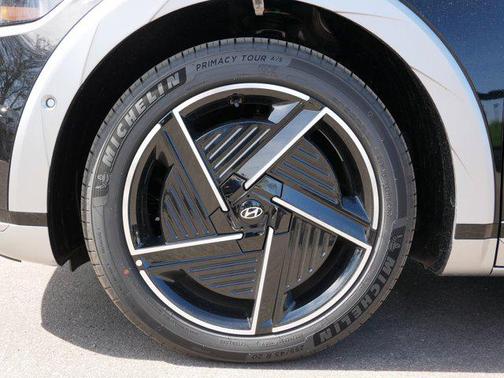2025 Hyundai IONIQ 5 Limited
