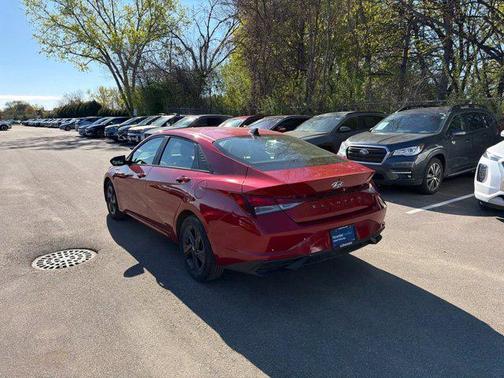 Scarlet Red Pearl 2022 Hyundai ELANTRA SEL