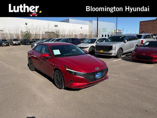 Scarlet Red Pearl 2022 Hyundai ELANTRA SEL