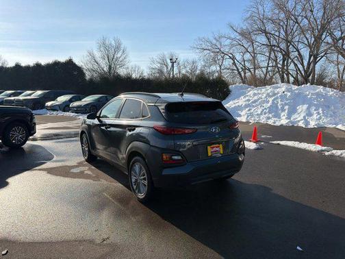 2021 Hyundai KONA SEL