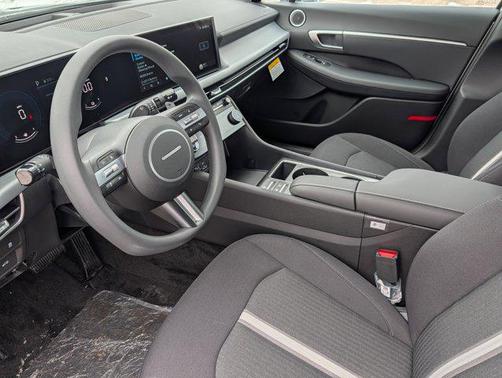 2026 Hyundai SONATA Hybrid Base