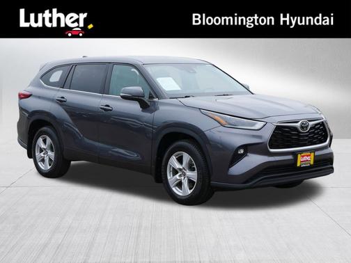 Magnetic Gray Metallic 2021 Toyota Highlander LE