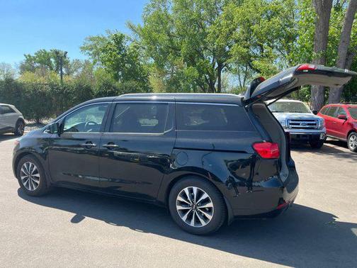 2015 Kia Sedona SX