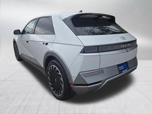 Atlas White 2023 Hyundai IONIQ 5 Limited
