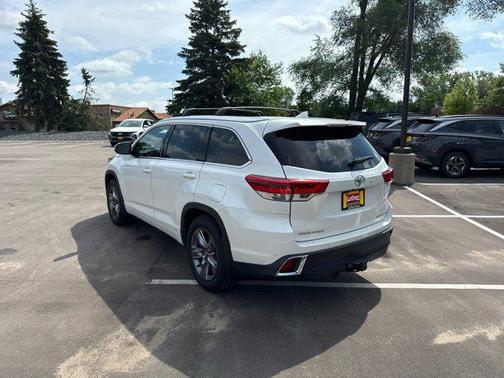 2017 Toyota Highlander Limited Platinum