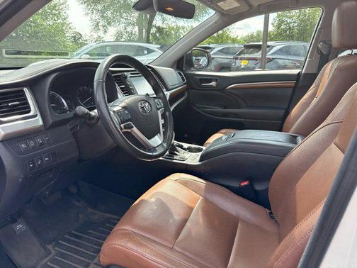 2017 Toyota Highlander Limited Platinum