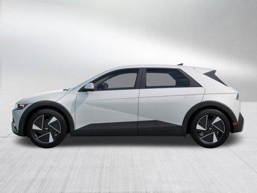2026 Hyundai IONIQ 5 SE