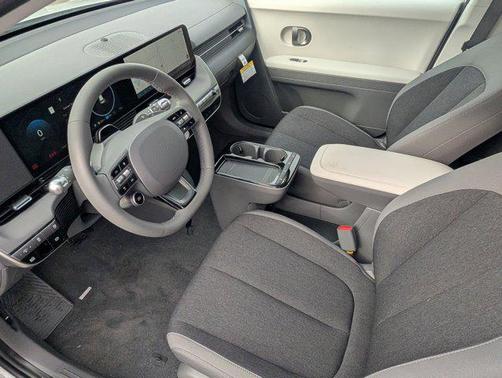 Atlas White 2026 Hyundai IONIQ 5 SE