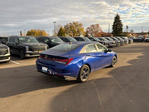 2021 Hyundai ELANTRA SEL