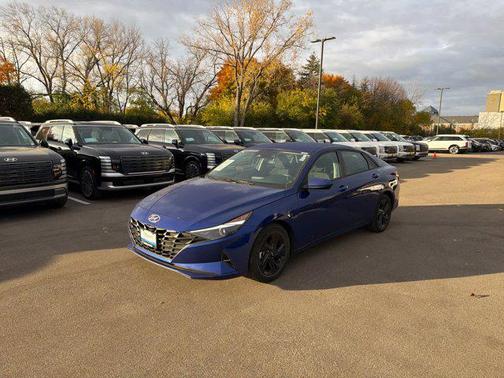 2021 Hyundai ELANTRA SEL