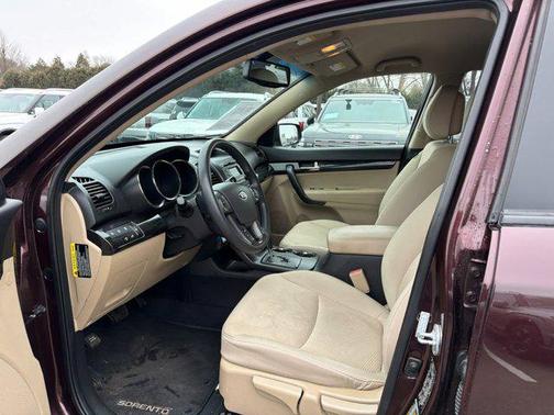 2011 Kia Sorento LX
