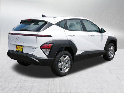 2025 Hyundai KONA SE