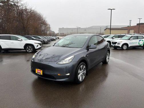 2023 Tesla Model Y Long Range Dual Motor All-Wheel Drive