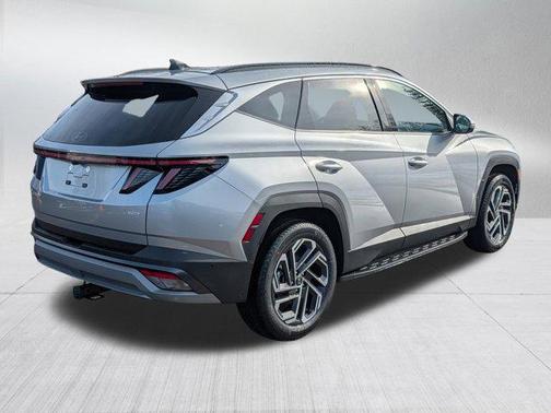 Shimmering Silver 2026 Hyundai TUCSON Limited