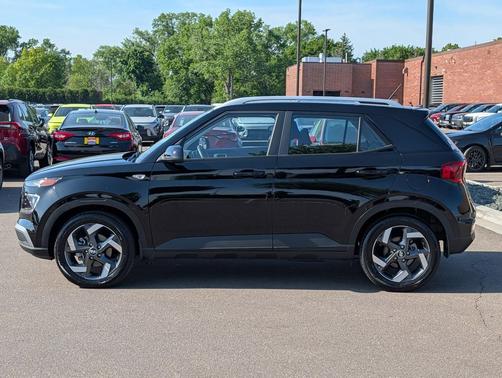 Onyx Black 2026 Hyundai VENUE SEL