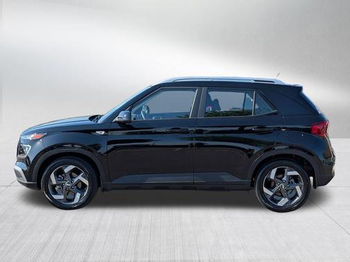 Onyx Black 2026 Hyundai VENUE SEL