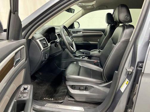 2022 Volkswagen Atlas 2.0T SE w/Technology 4MOTION