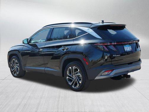 Phantom Black 2025 Hyundai TUCSON Limited