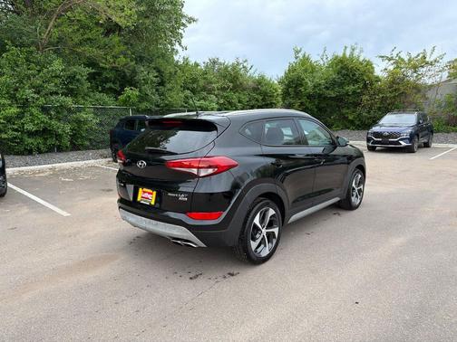 Black Noir Pearl 2017 Hyundai TUCSON Sport
