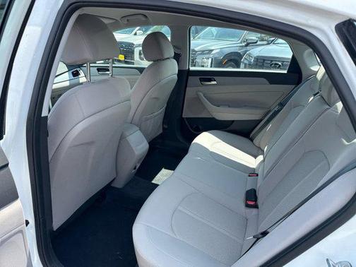 2018 Hyundai SONATA SEL