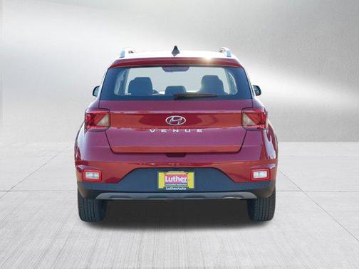 2022 Hyundai VENUE SEL